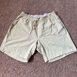 Yellow/Cream Lululemon Shorts “7 XXL